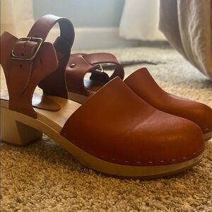 Bryr Clogs
